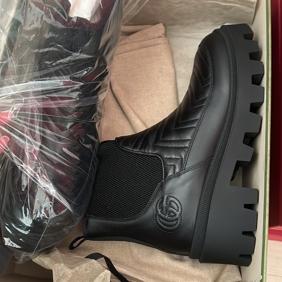 Gucci booties boot 40 NWB black Chelsea - Picture 3 of 9